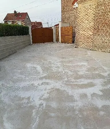 Privatif, Maison De Familiale 100m2 Avec Piscine, Parking Prive 